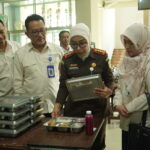 Pastikan Kualitas Gizi Siswa, Kejari Jombang Pantau Program Makan Bergizi Gratis di SMAN 2 Jombang